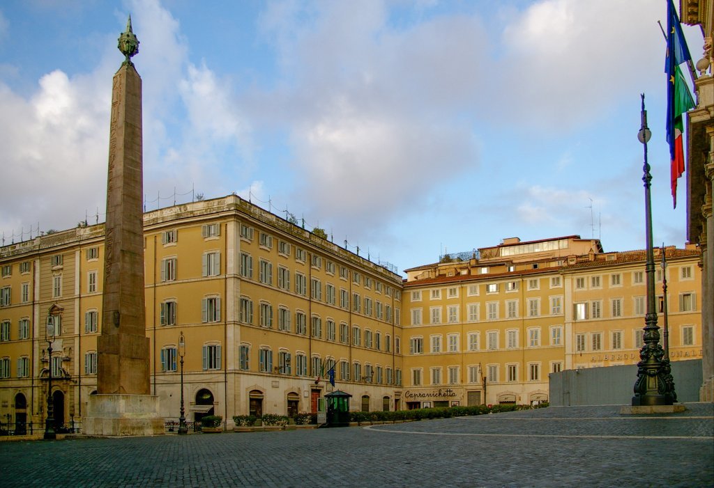 L'obélisque sur la Piazza di Montecitorio, Rome