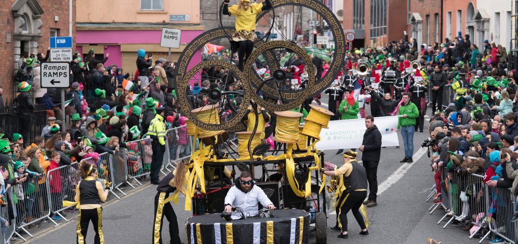 Musiciens défilant pour la parade de la Saint Patrick, Dublin, Irlande, 17 mars 2007