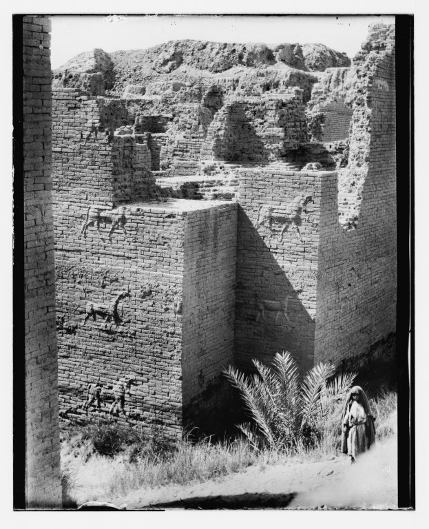 La porte d'Ishtar après son excavation, photo prise vers fin septembre 1932, collection Matson