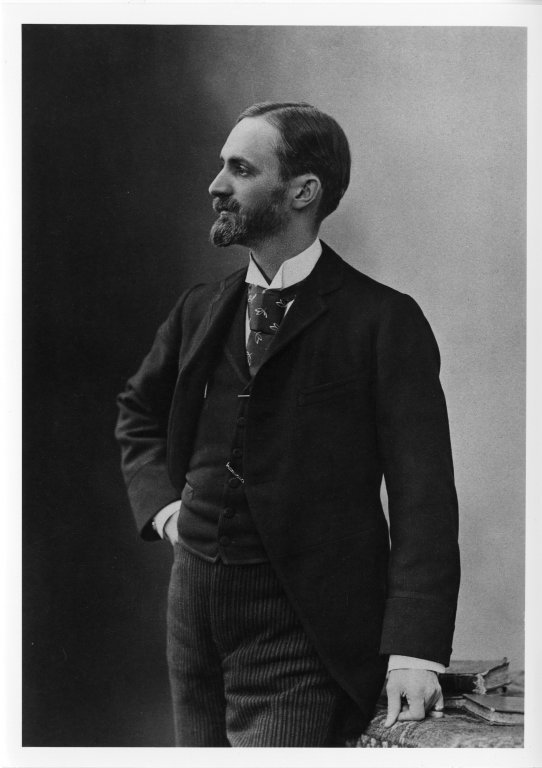 Portrait de George Eastman, fondateur de la Eastman Kodak Company, en 1890, deux ans après la création de Kodak.