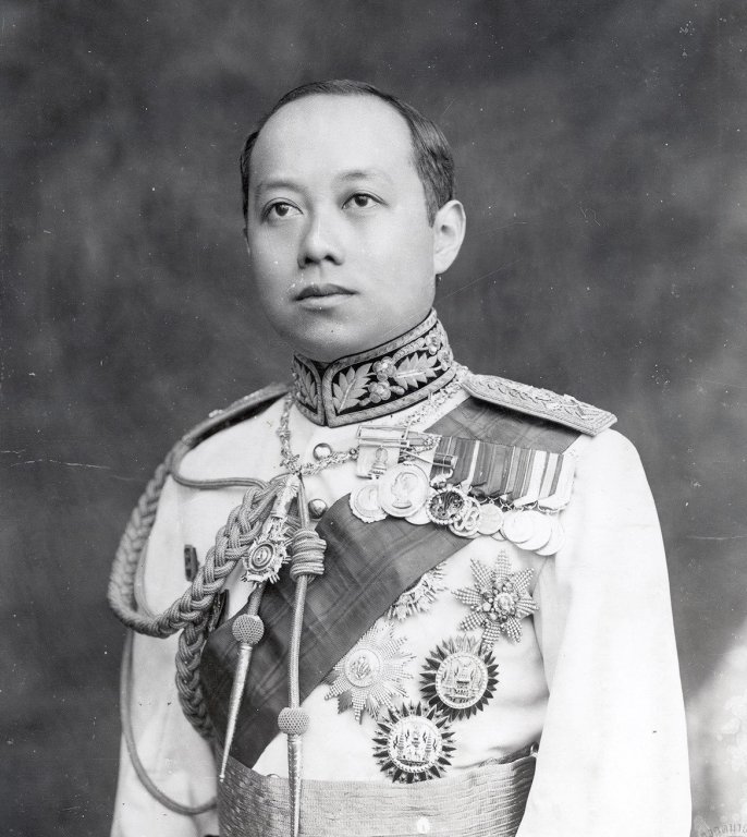 Portrait du roi Vajiravudh (Rama VI) vers 1920, tiré des archives nationales de Thaïlande