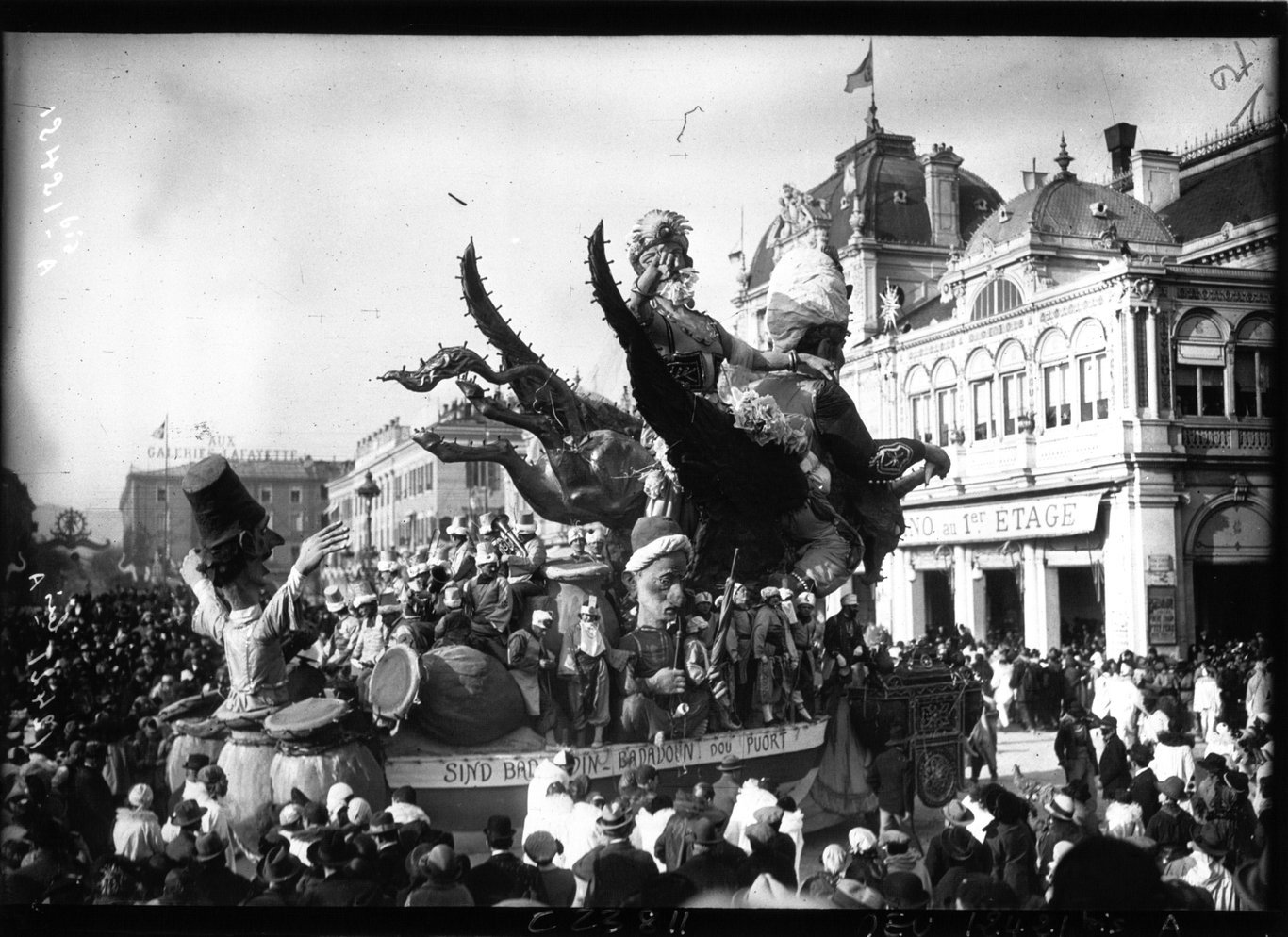 Char de Sa Majesté Carnaval (1924).