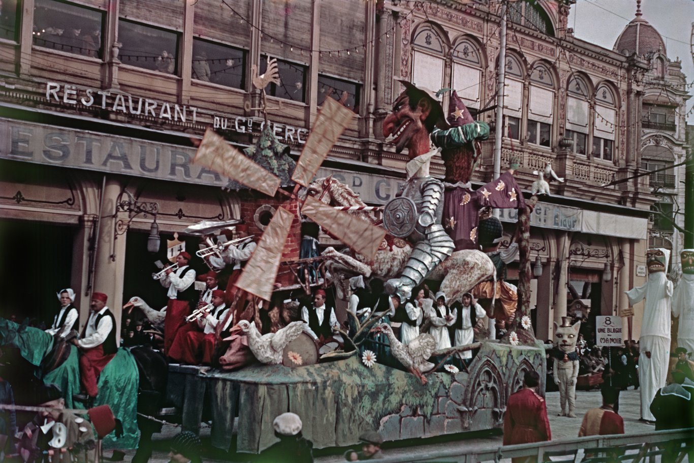 Char représentant Don Quichotte (aux environs de 1938).