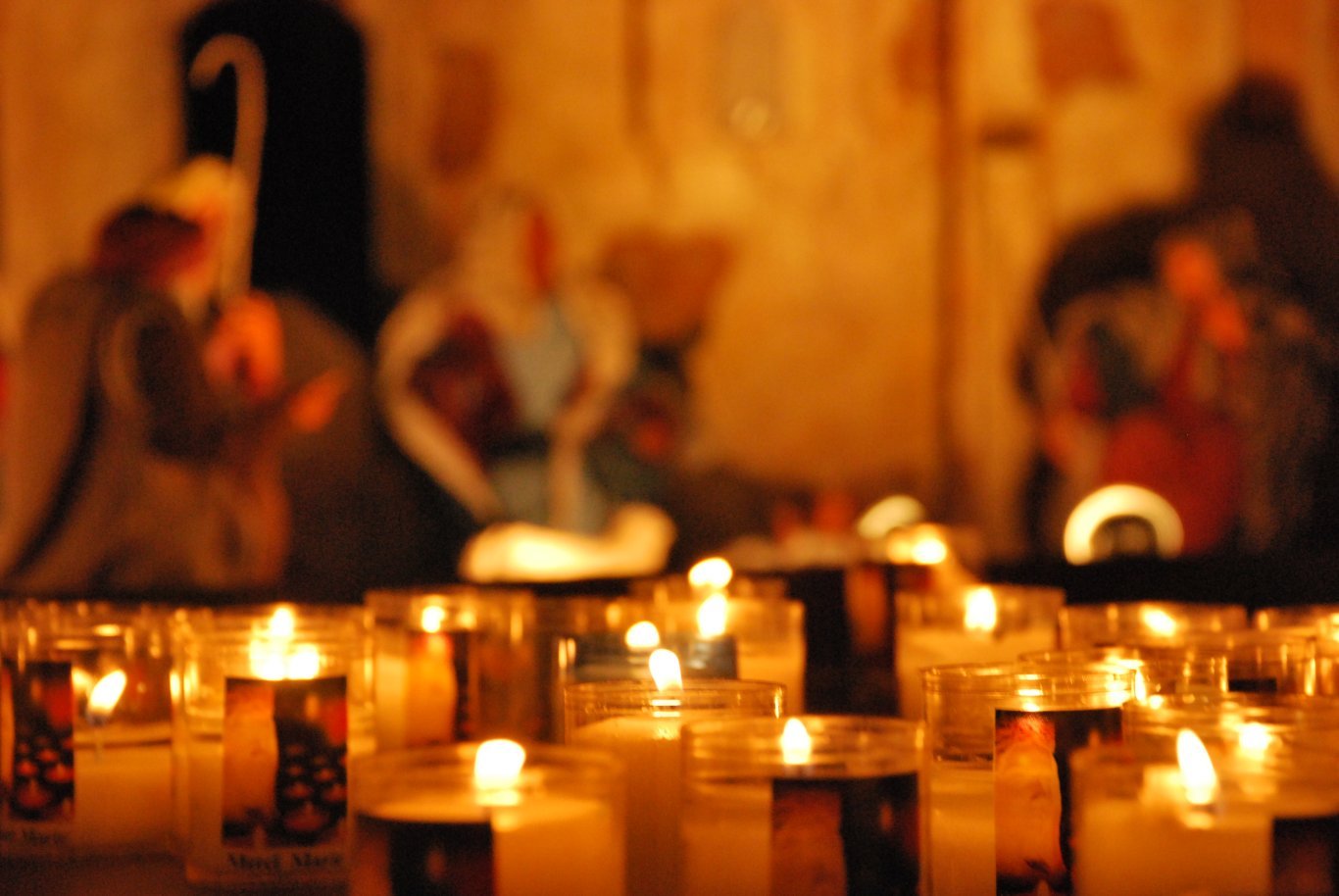 Éclairage traditionnel des processions, les lumignons éclairent toute la ville de Lyon pendant la fête des Lumières.