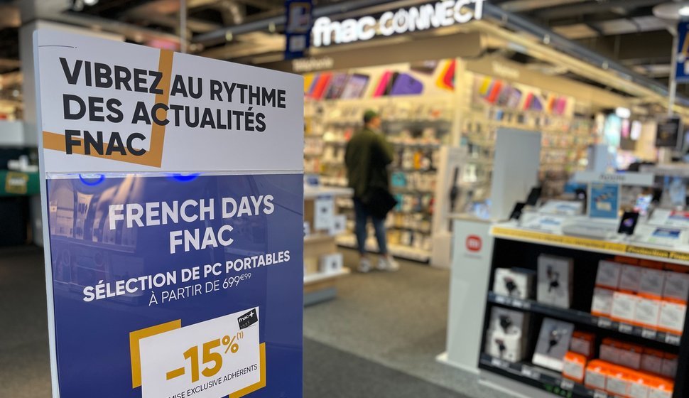 Promotion des French Days de Printemps dans un magasin FNAC.