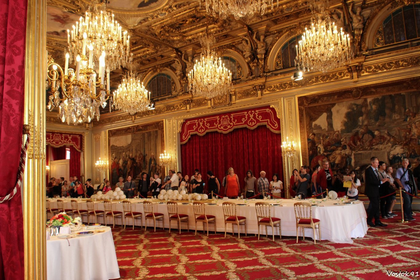 Visite de la salle des fêtes du Palais de l'Élysée lors des JEP 2014.
