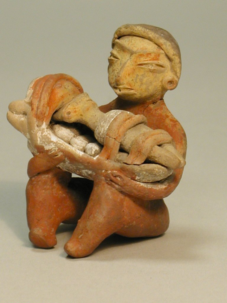 La maternité est un phénomène important dans toutes les cultures (ici, une sculpture Tlatilco [Mexique] datant de XIIe-IXe siècle avant J.-C.). Sa commémoration remonterait à l'Antiquité.