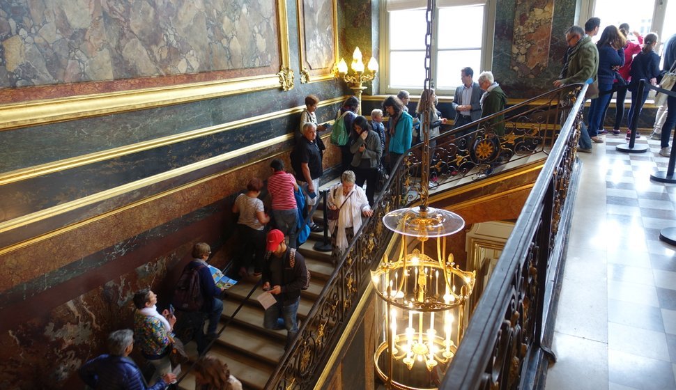 Visite de l'Hôtel Matignon, lieu de résidence du Premier ministre français.