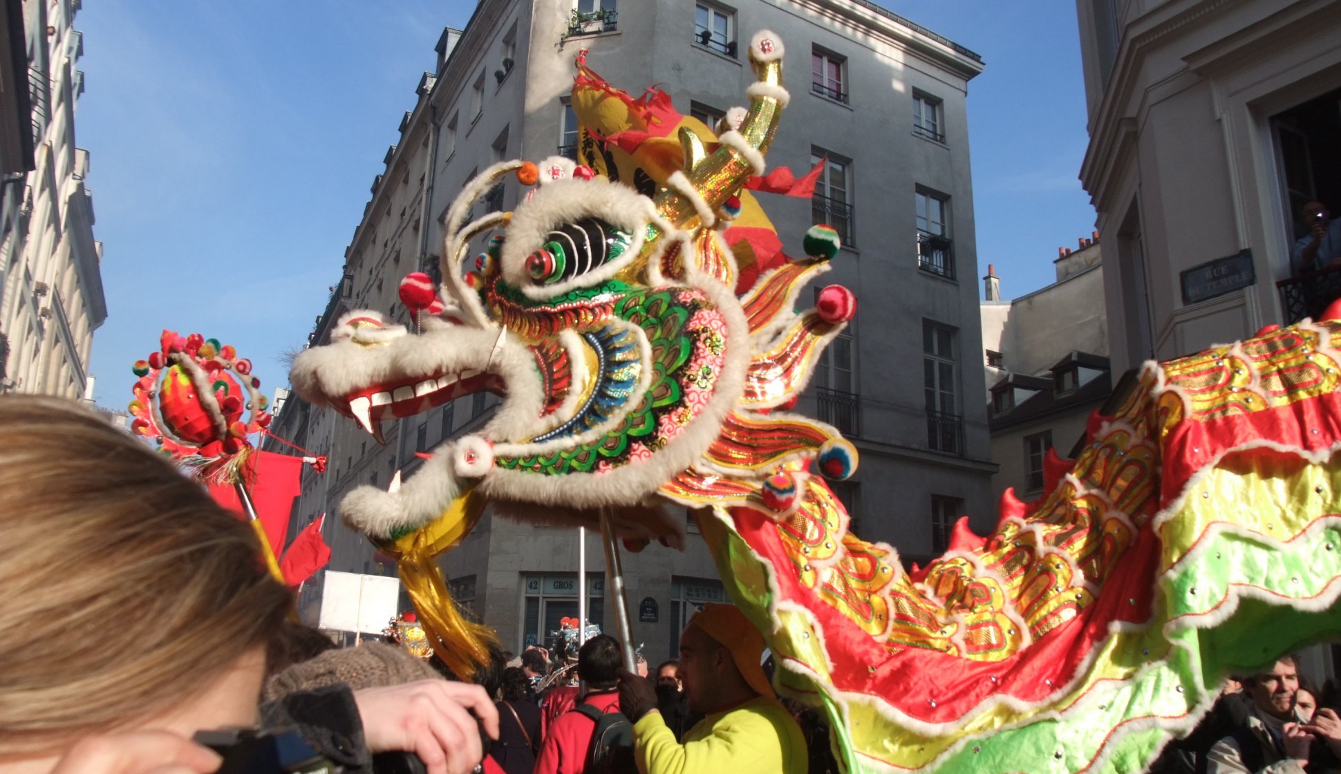 Dragon pour le défilé du Nouvel An Chinois