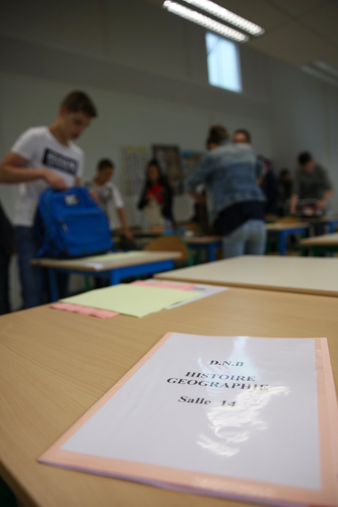 Les conditions de passation de l'examen préparent les élèves aux épreuves qui jalonneront la suite de leur scolarité.